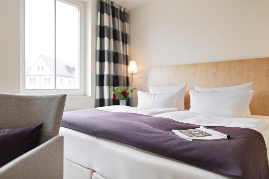 Hotel Kleines Meer Waren  Zimmer foto